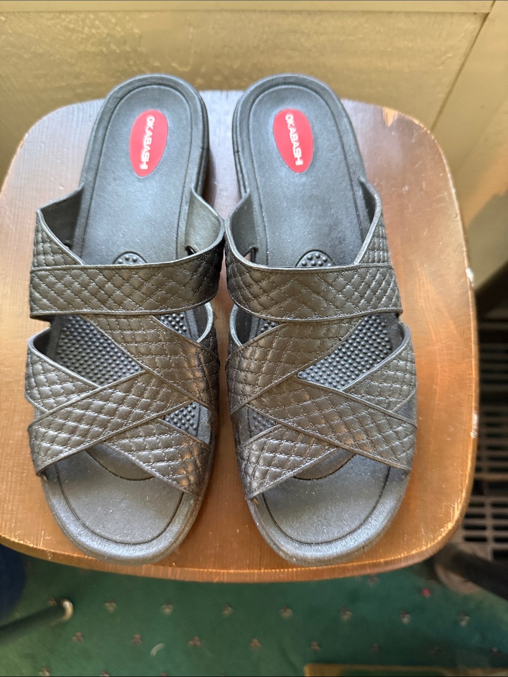 NWOT OKABASHI SIZE Large  Black Quilted Crisscross Slide Mules